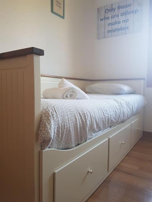 Apartamento Con Encanto San Lorenzo de Morunys Exteriör bild